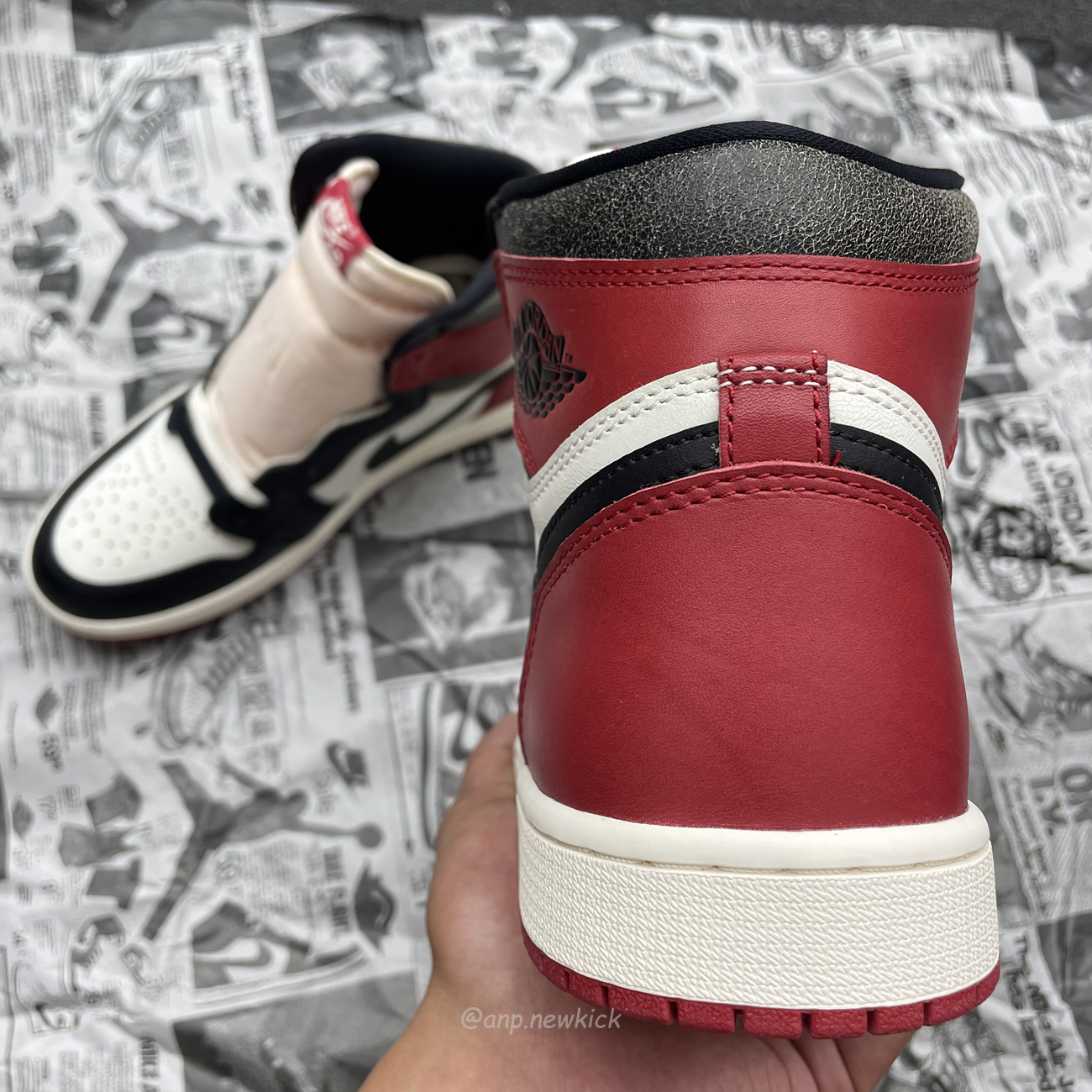 Air Jordan 1 Retro High Og Black Toe Chicago (9) - newkick.vip